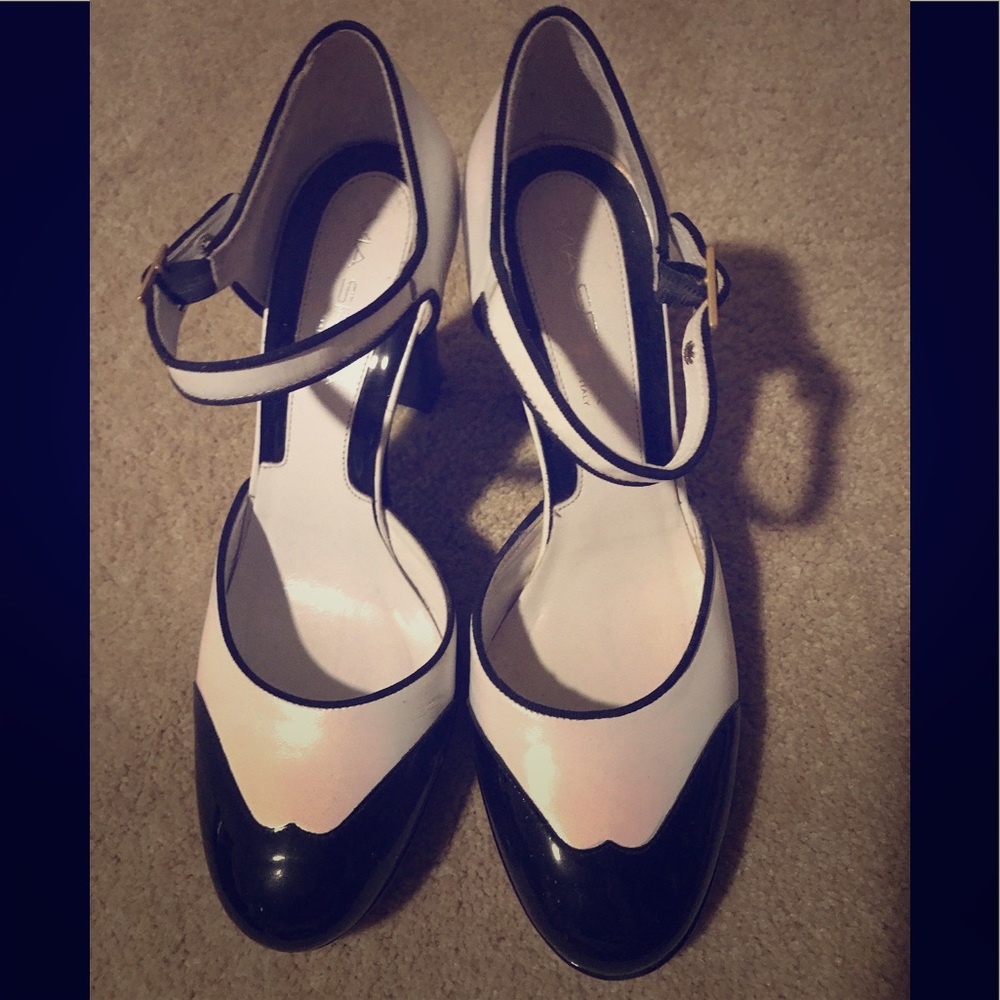 Size 10 gently worn Via Spiga shoes